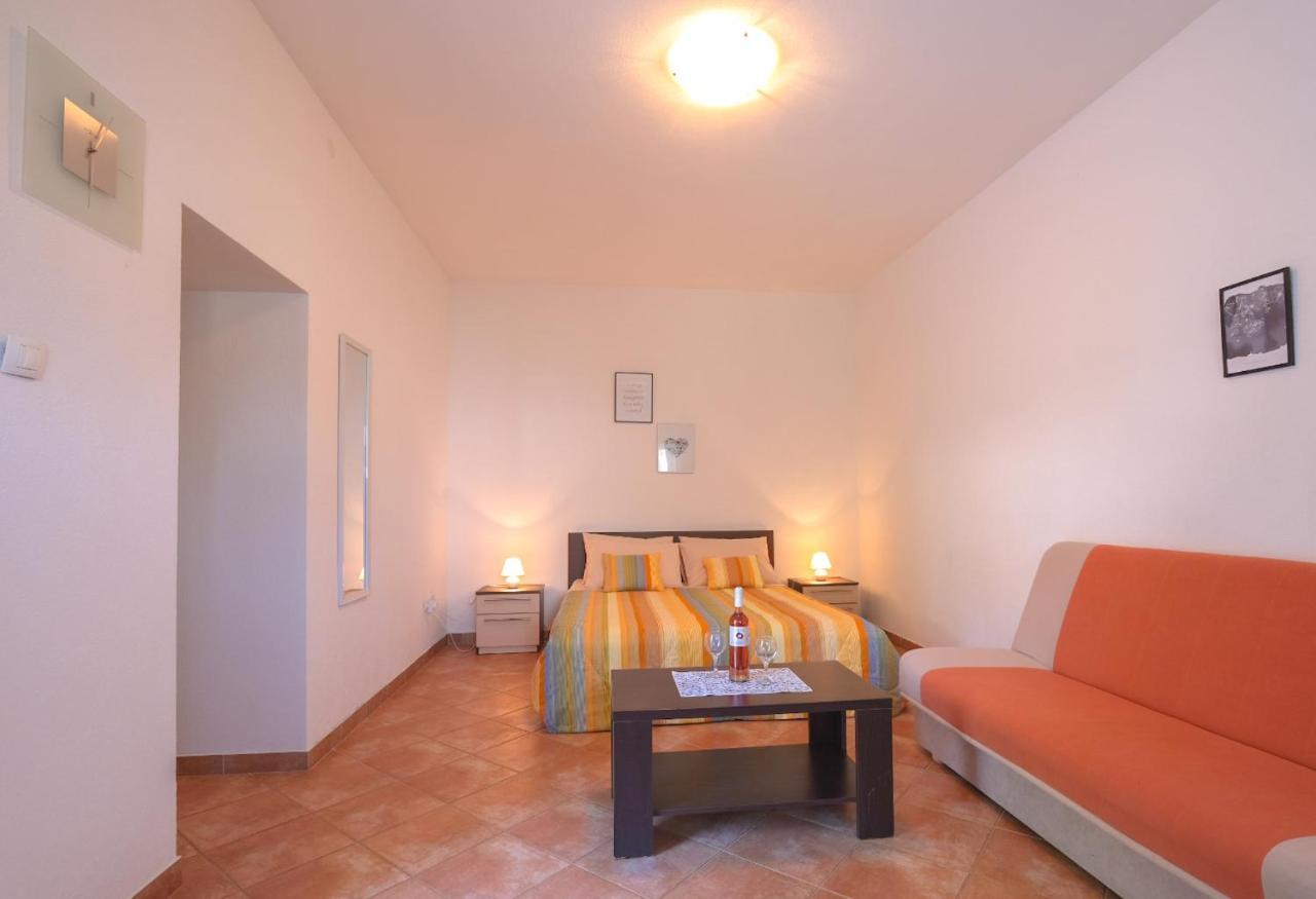 Apartmani Nina Rovinj Eksteriør bilde